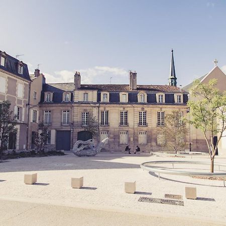 La Maison De La Liberte Suite Jeanne Barret Πουατιέ Εξωτερικό φωτογραφία